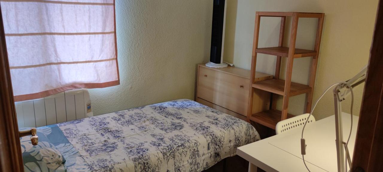 Habitacion Individual En Apartamento Centrico Madrid Ngoại thất bức ảnh